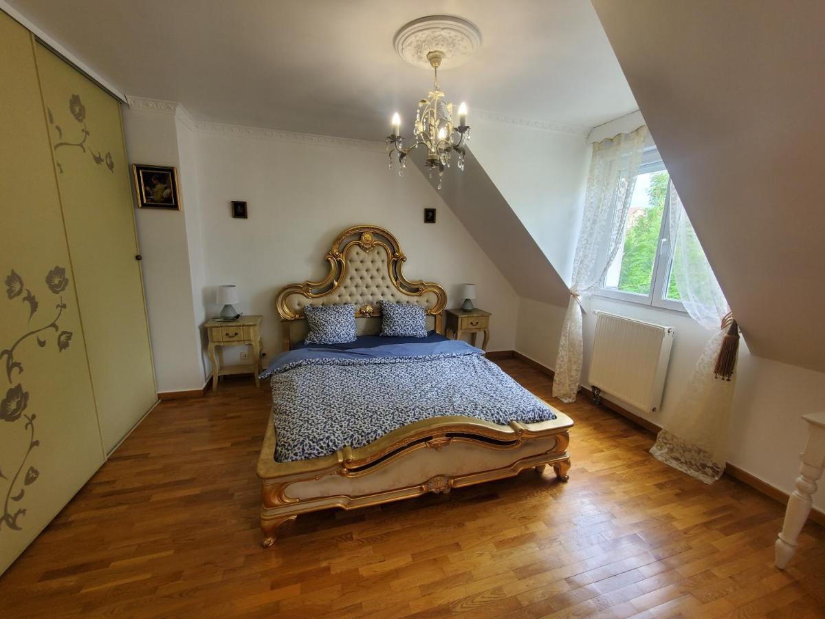 Hello Disneyland Paris Bussy-Saint-Georges Luaran gambar