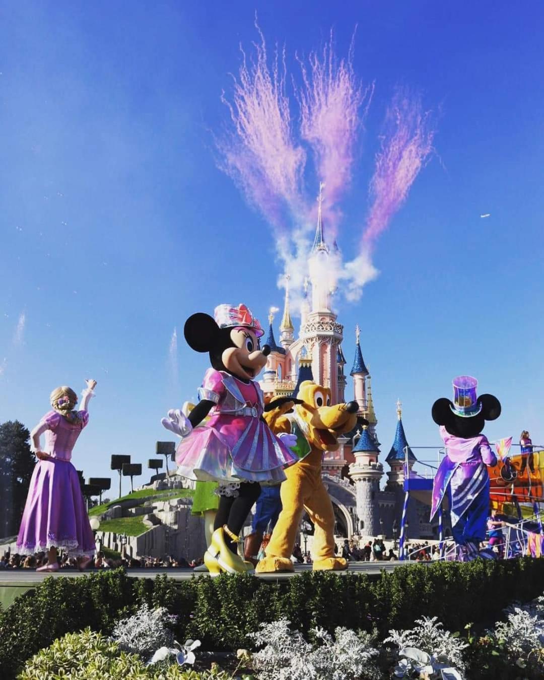 Hello Disneyland Paris Bussy-Saint-Georges Luaran gambar